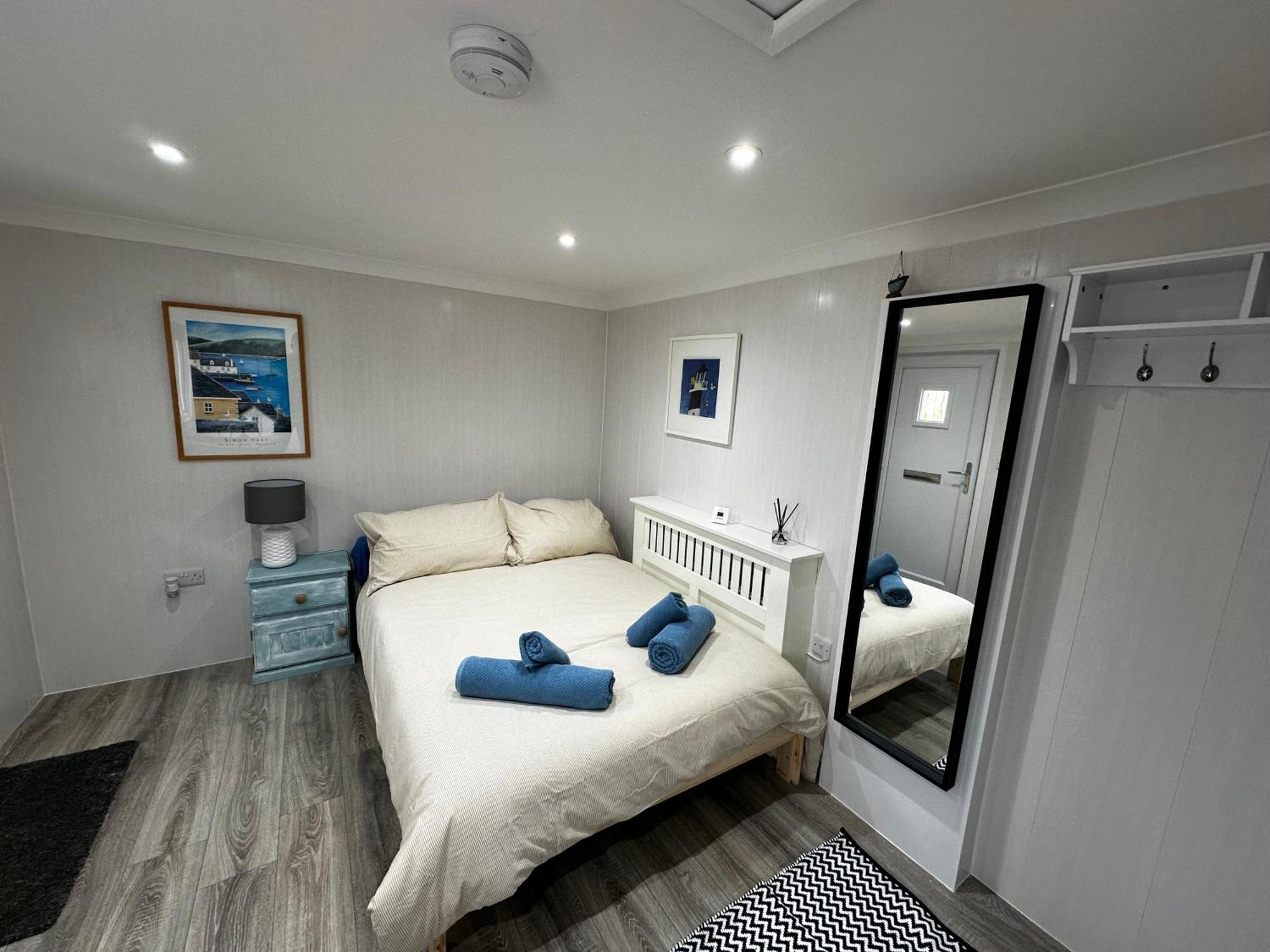 Peaceful Southbourne Studio - Pets Welcome ボーンマス エクステリア 写真